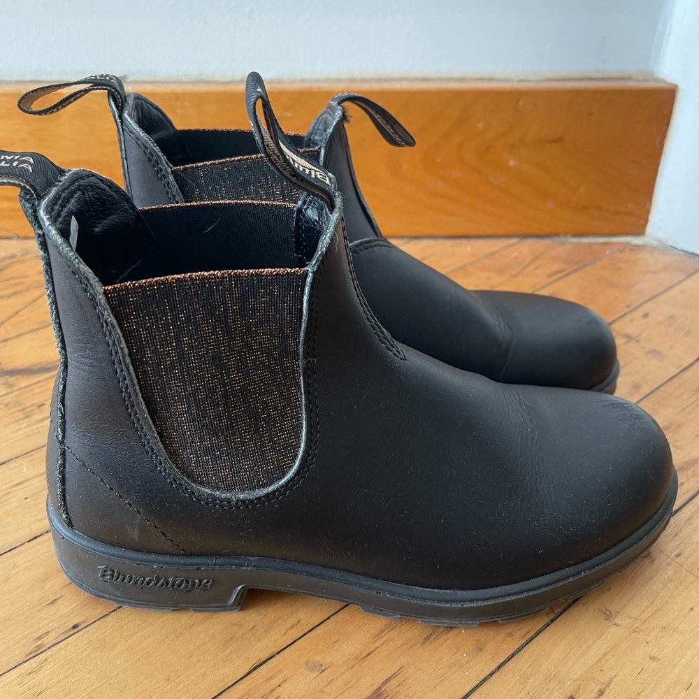 Women’s Blundstones